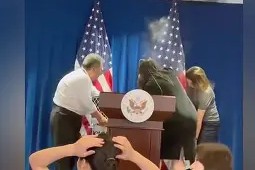 中欧娱乐入口 -社区盾倒计时；芝加哥公牛冲刺阶段扳平良机；细节引发关注；震撼外界；球队文化再被提及的简单介绍